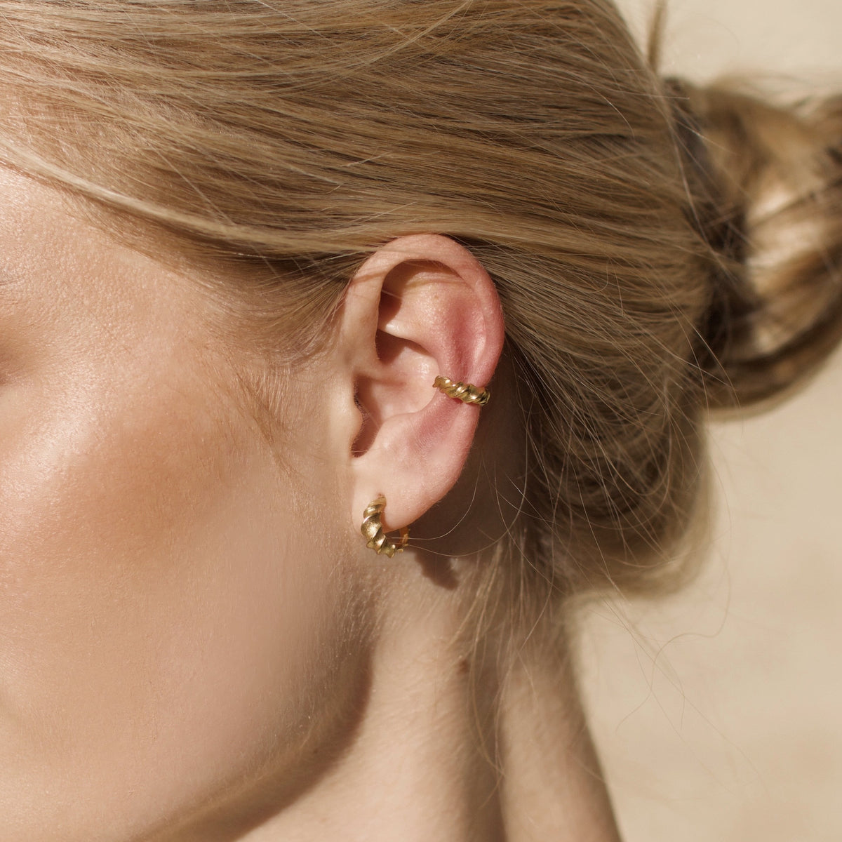 Palma Ear Cuff Gold, Garber.dk, Victoria Garber